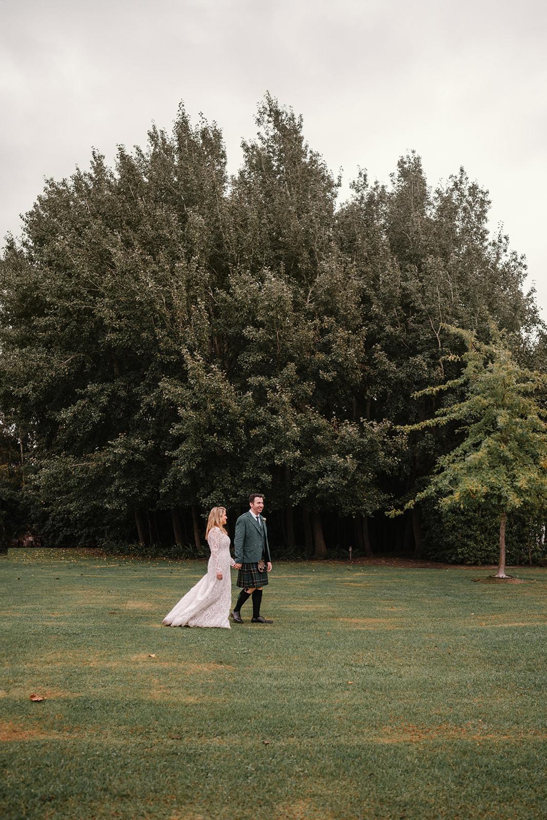 A Classic Spring Wedding at La Paris Estate 79
