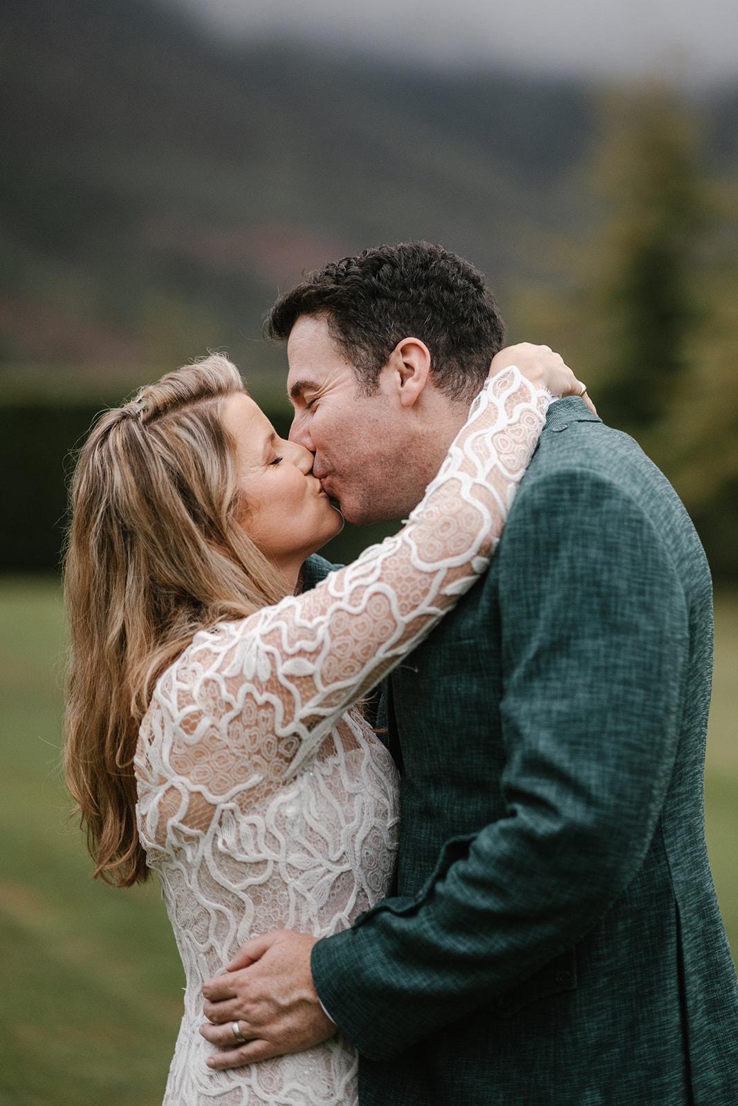 A Classic Spring Wedding at La Paris Estate 59