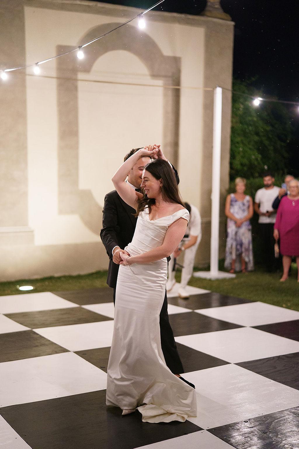 A Romantic Summer Wedding at Villa Gamberaia 21