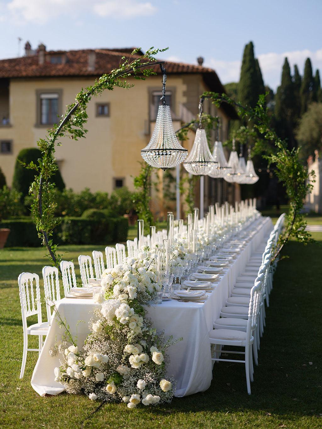A Romantic Summer Wedding at Villa Gamberaia 35