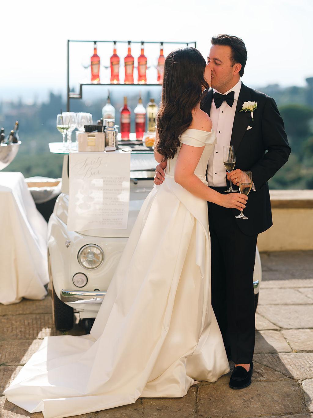 A Romantic Summer Wedding at Villa Gamberaia 15