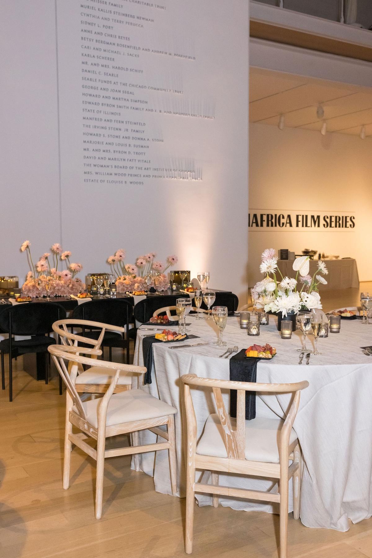 A Glamorous Fall Wedding at the Art Institute of Chicago 30