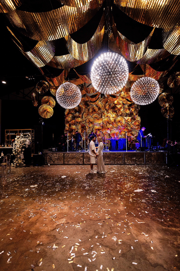 Glamorous and Vibrant Year-End Wedding at The Revaire 15