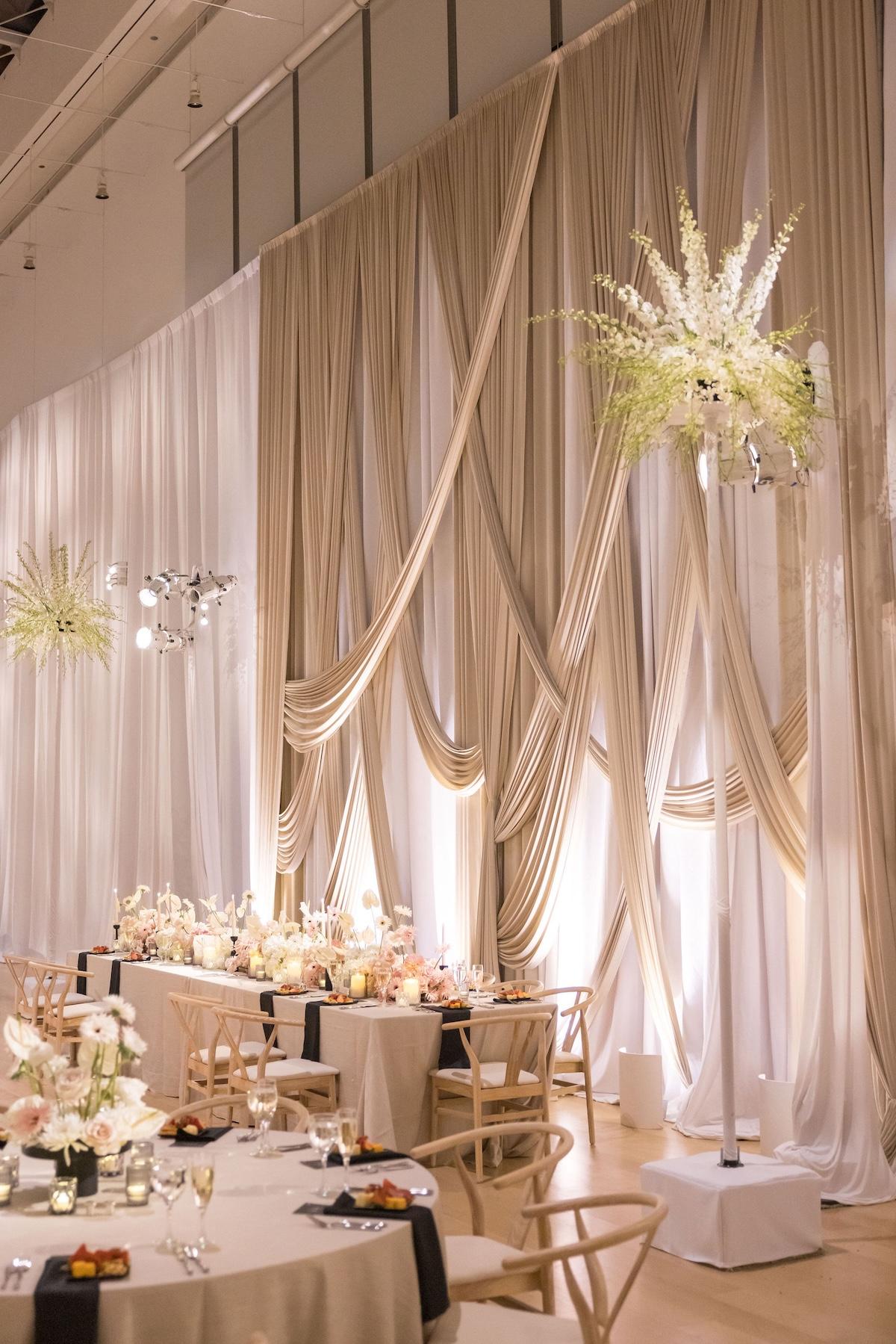 A Glamorous Fall Wedding at the Art Institute of Chicago 4