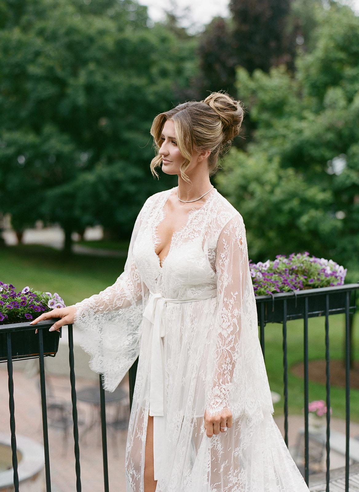 A Romantic Summer Wedding at the Pleasantdale Chateau 29