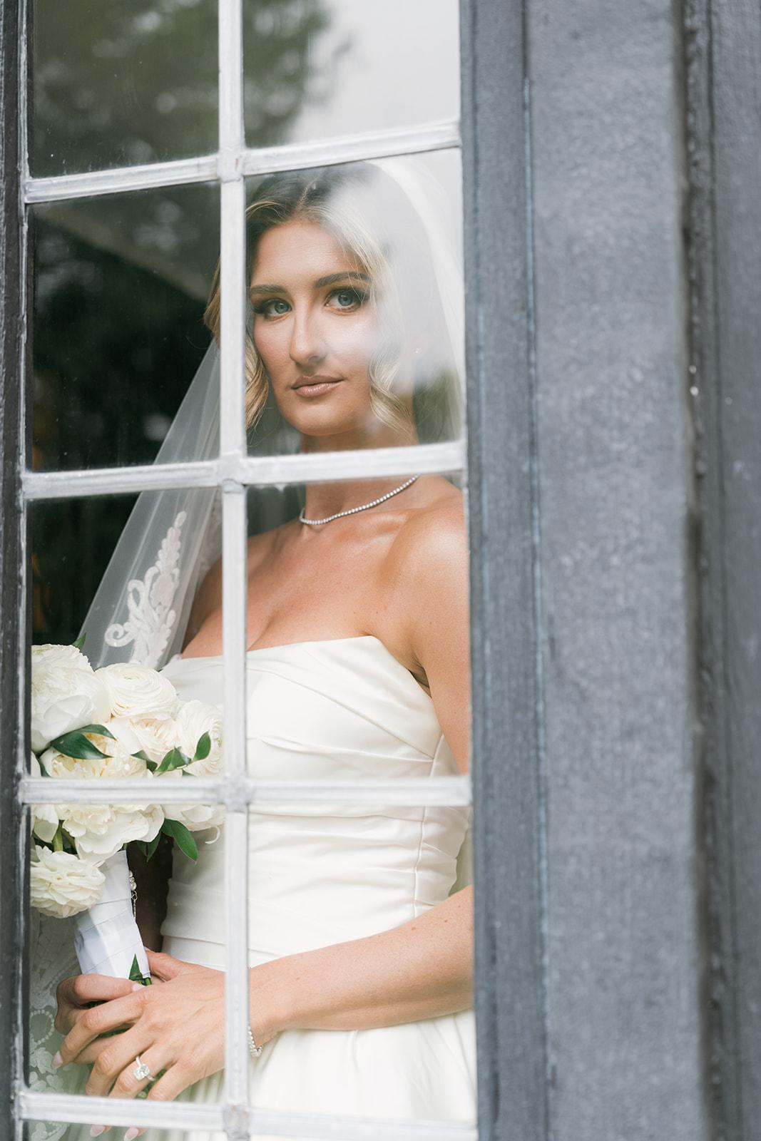 A Romantic Summer Wedding at the Pleasantdale Chateau photo 2