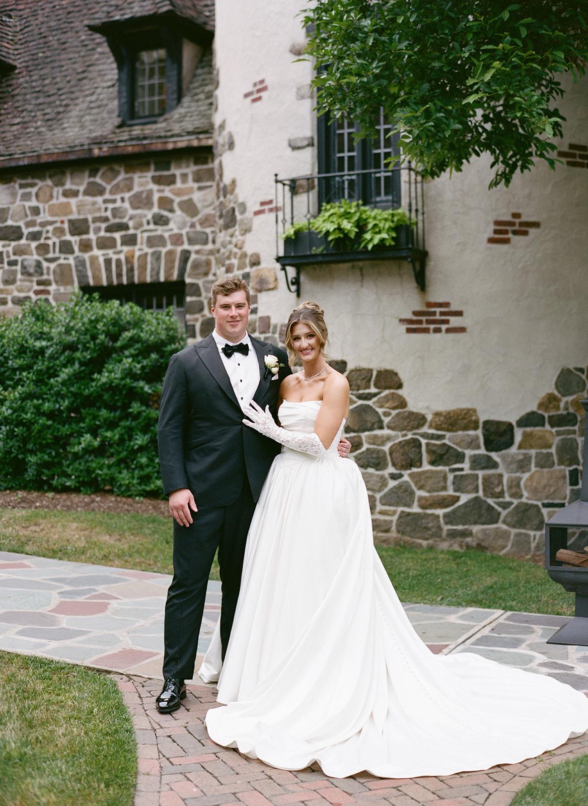 A Romantic Summer Wedding at the Pleasantdale Chateau 35