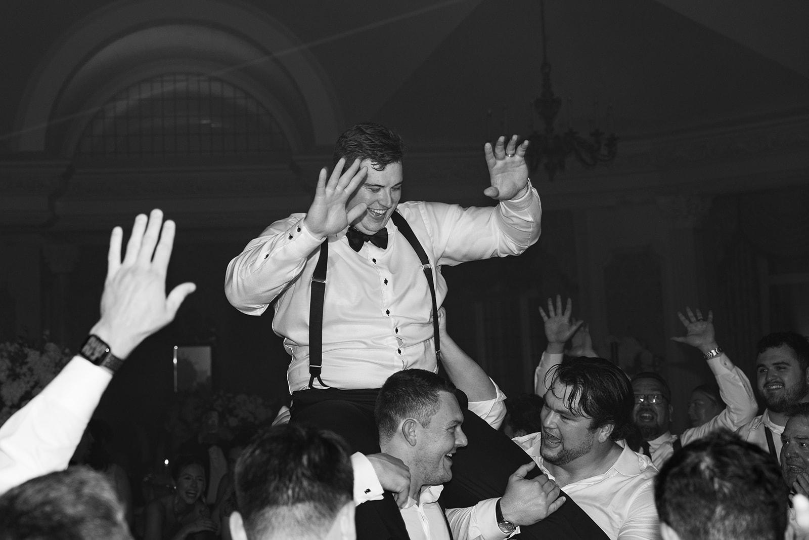 A Romantic Summer Wedding at the Pleasantdale Chateau 9