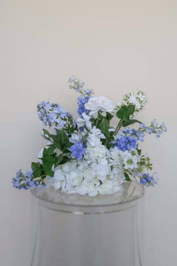 Millie Vaseless Centerpiece