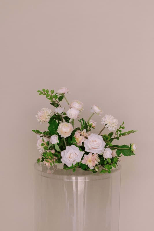 Eloise Vaseless Centerpiece