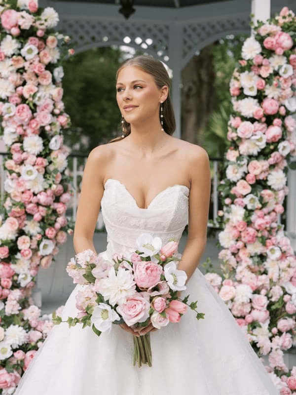 Charlotte Bridal Bouquet (Hand-tied)