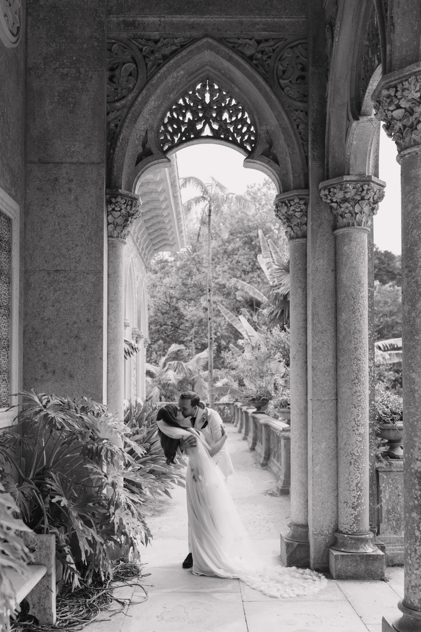 Golden Autumn Vows in the Forested Hills of Sintra photo 3