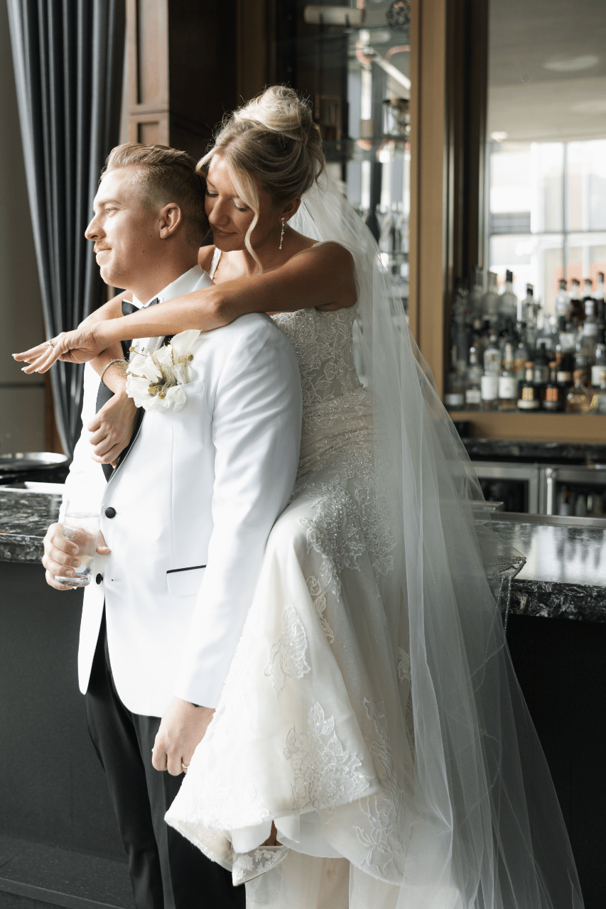 Timeless Romance Meets Garden Elegance at Happy Hollow Club