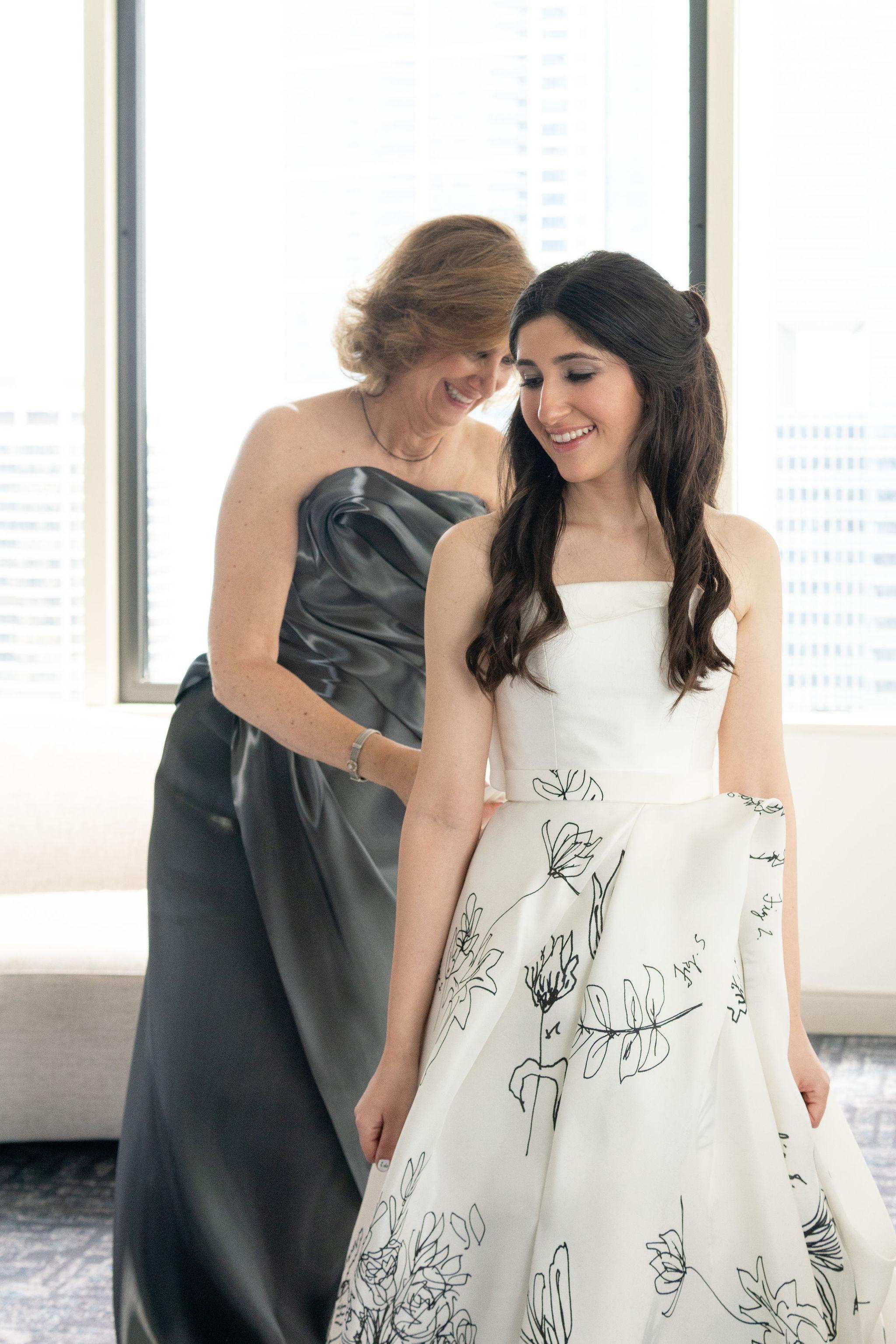 A Non-Traditional Summer Wedding at The Art Institute of Chicago 28