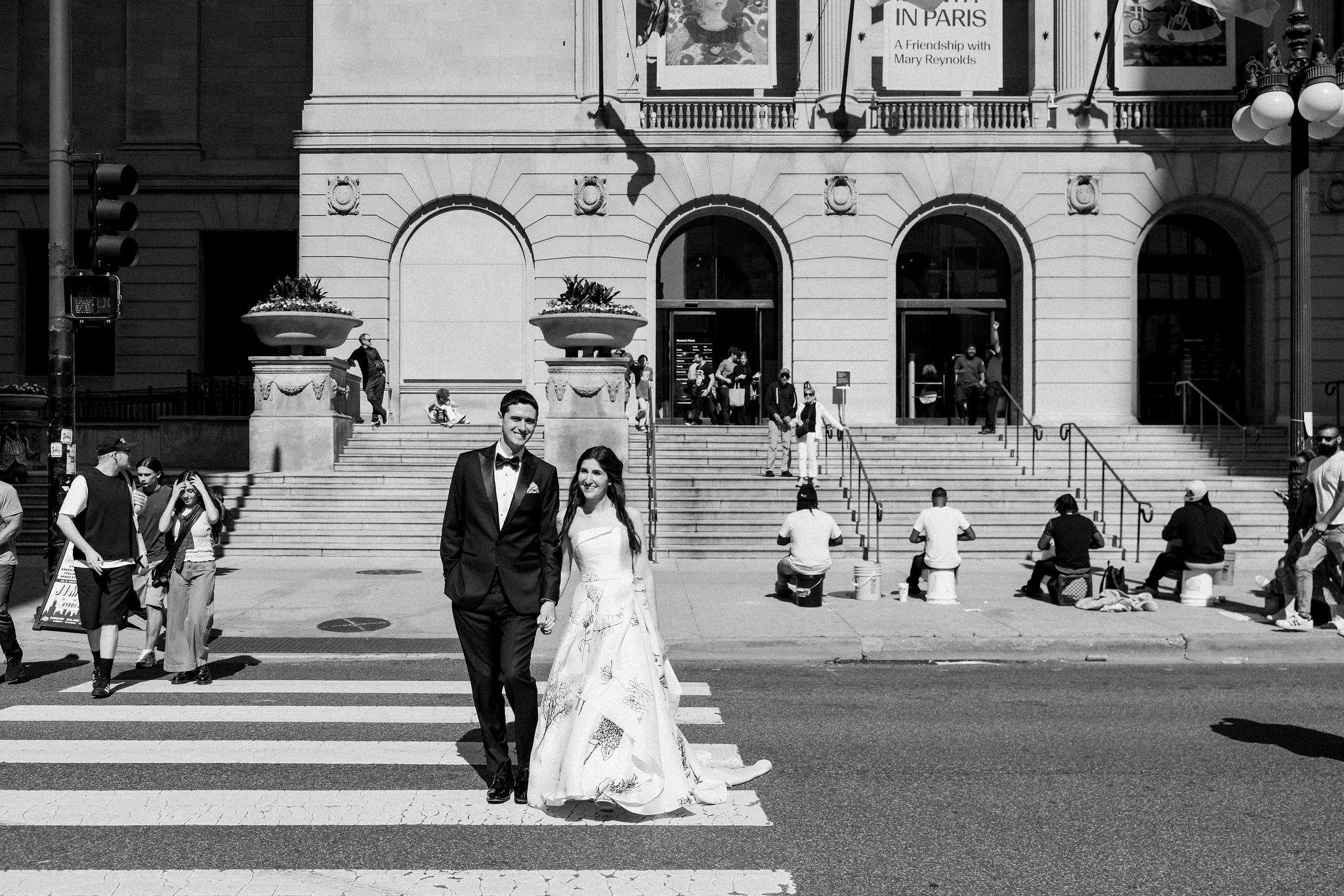 A Non-Traditional Summer Wedding at The Art Institute of Chicago 17