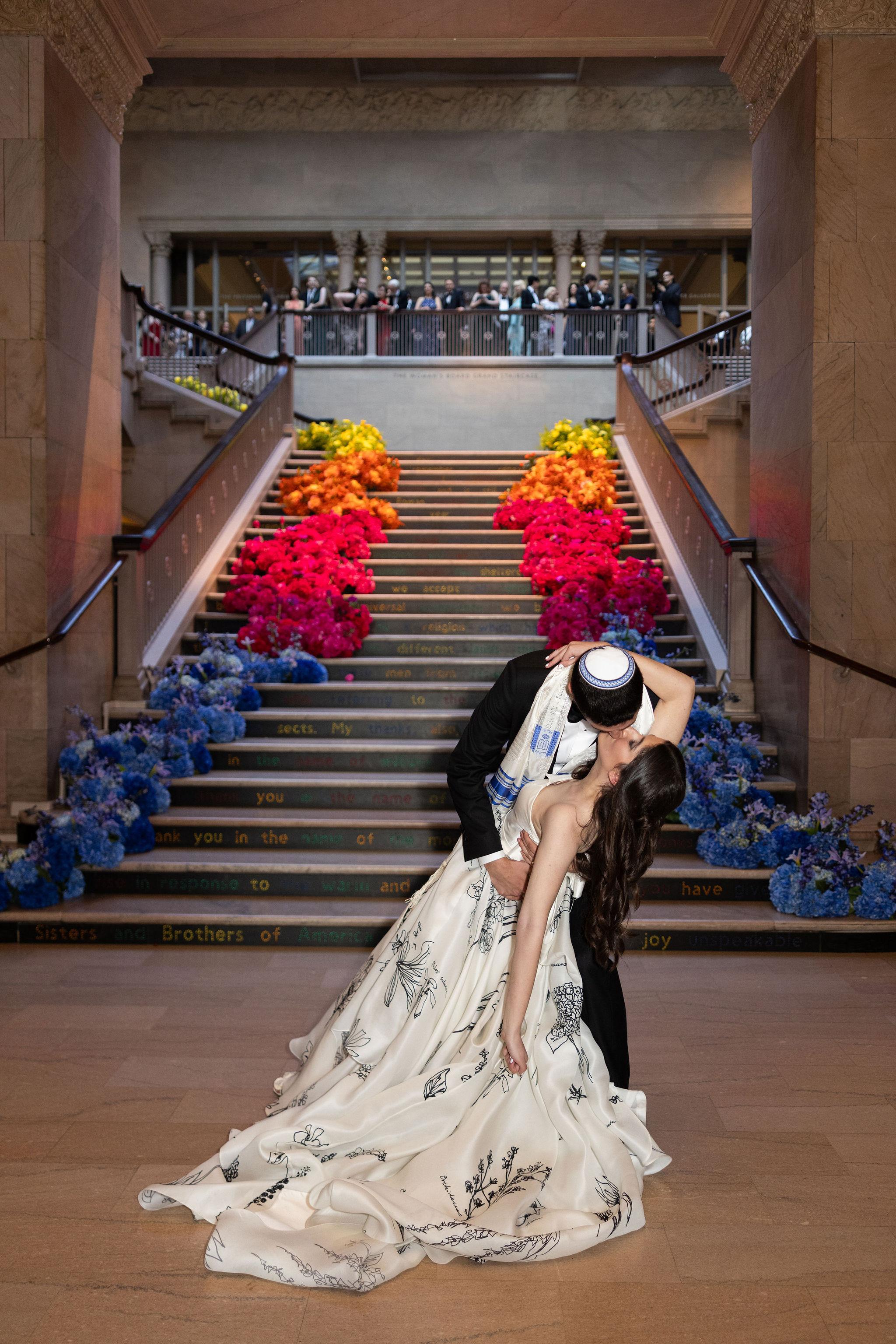 A Non-Traditional Summer Wedding at The Art Institute of Chicago 59