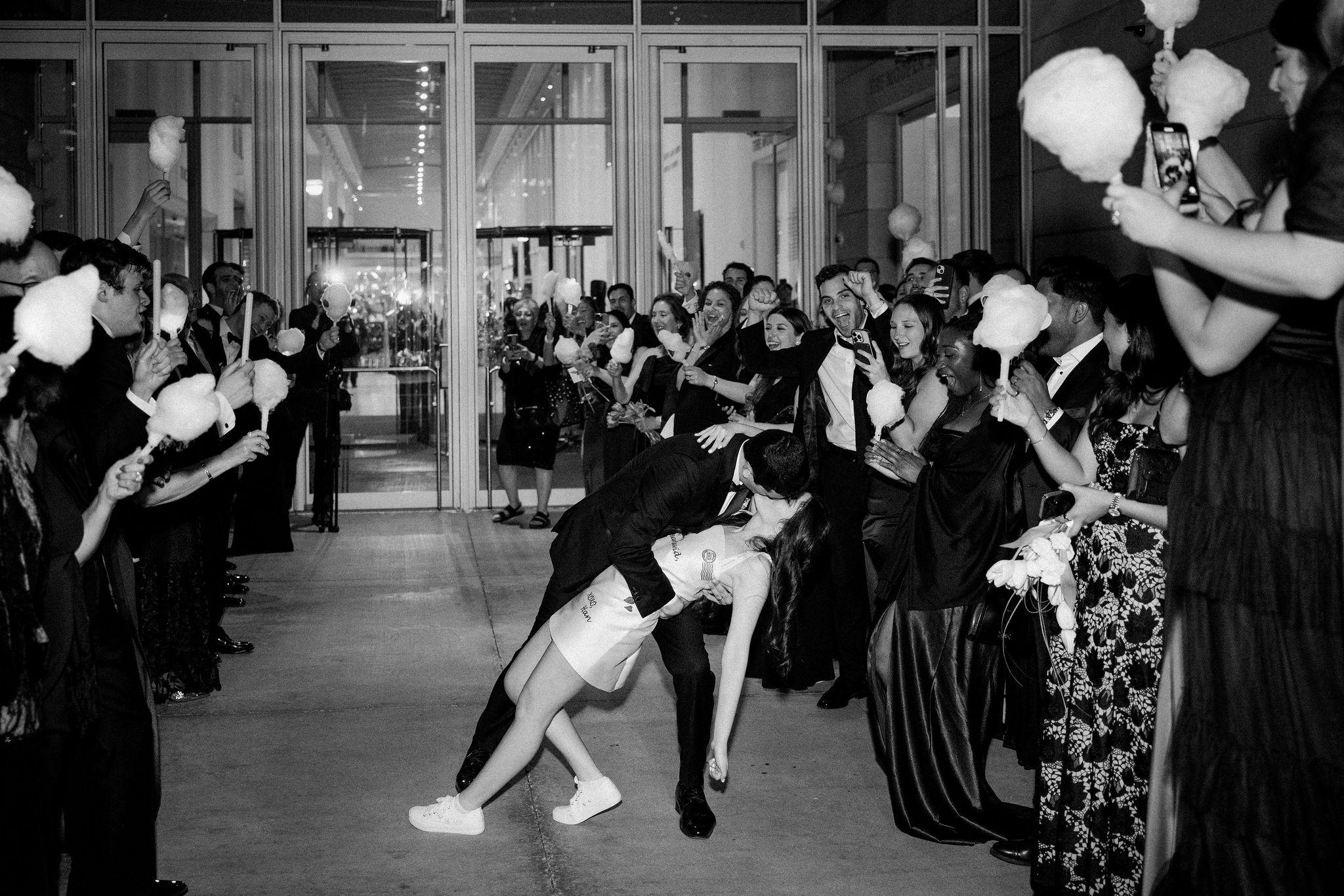 A Non-Traditional Summer Wedding at The Art Institute of Chicago 25