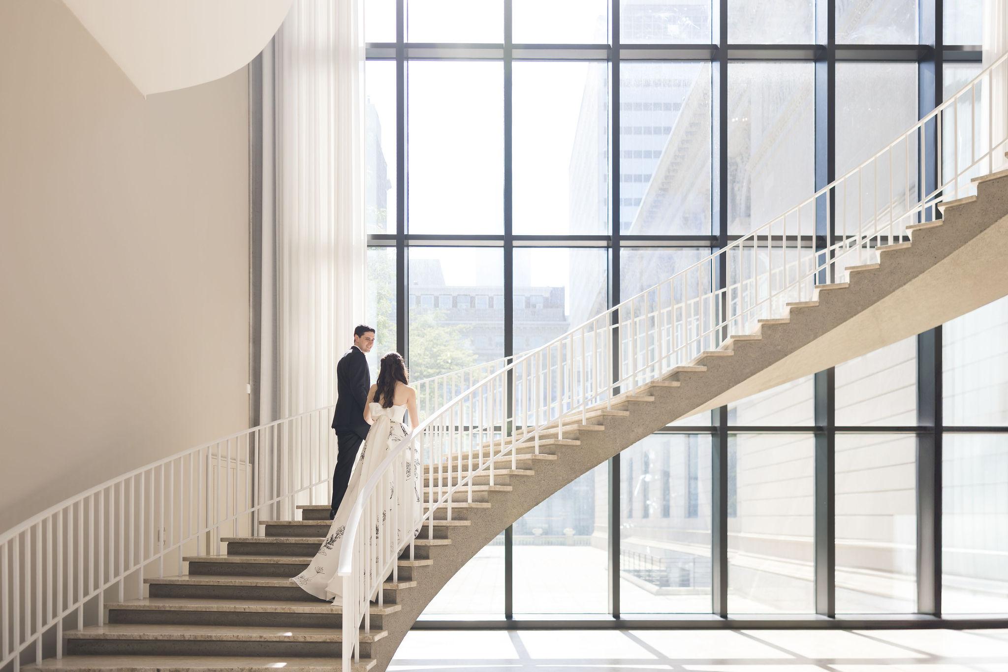 A Non-Traditional Summer Wedding at The Art Institute of Chicago 7
