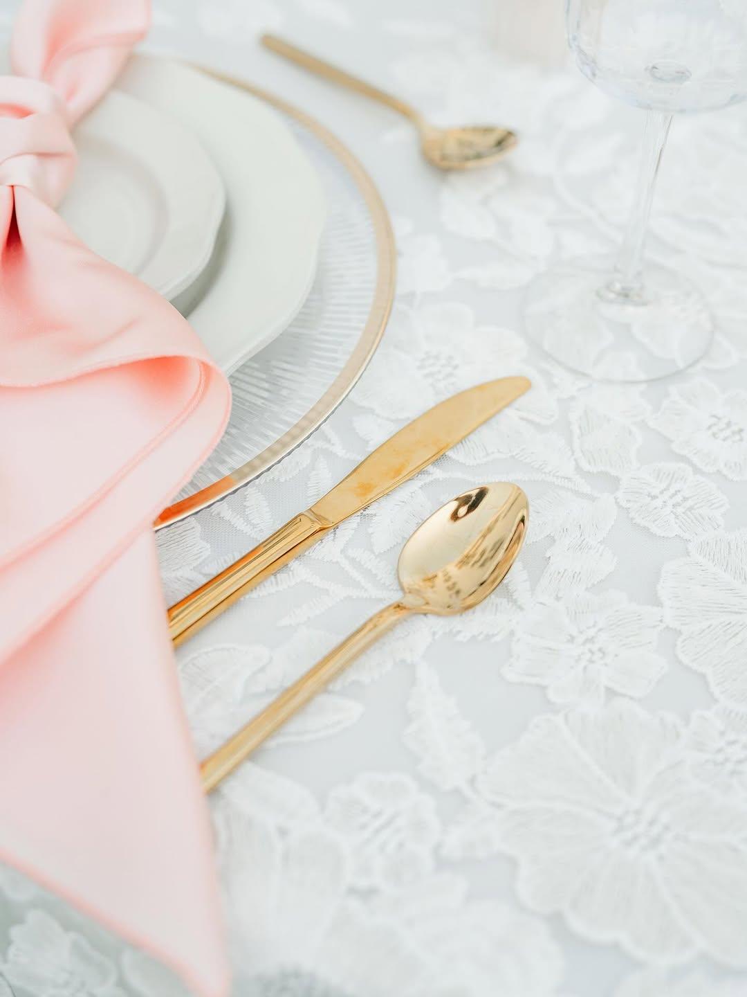 White Table Linens portfolio 3