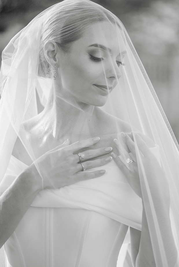 Effortless Elegance in a Modern Coastal Setting 6