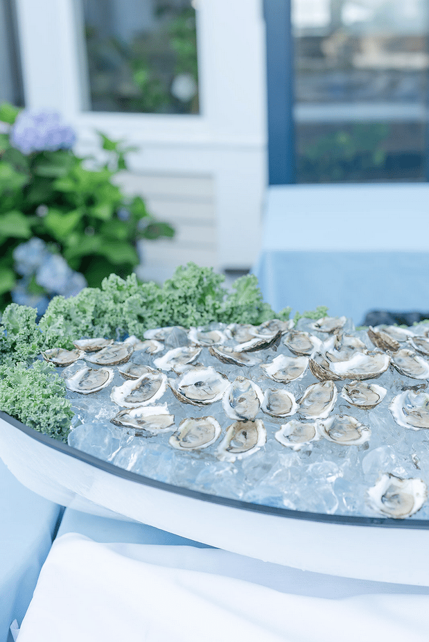 Effortless Elegance in a Modern Coastal Setting 31
