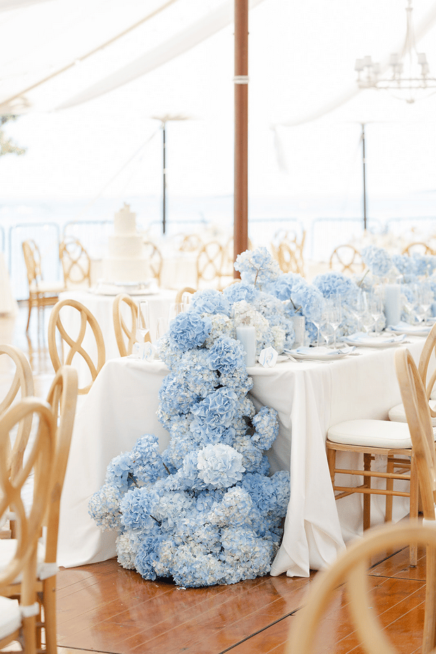 Effortless Elegance in a Modern Coastal Setting 45