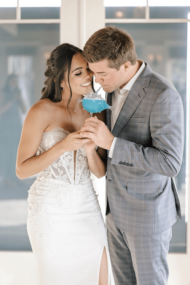 A Bold and Effortless Affair by the Pacific Sea