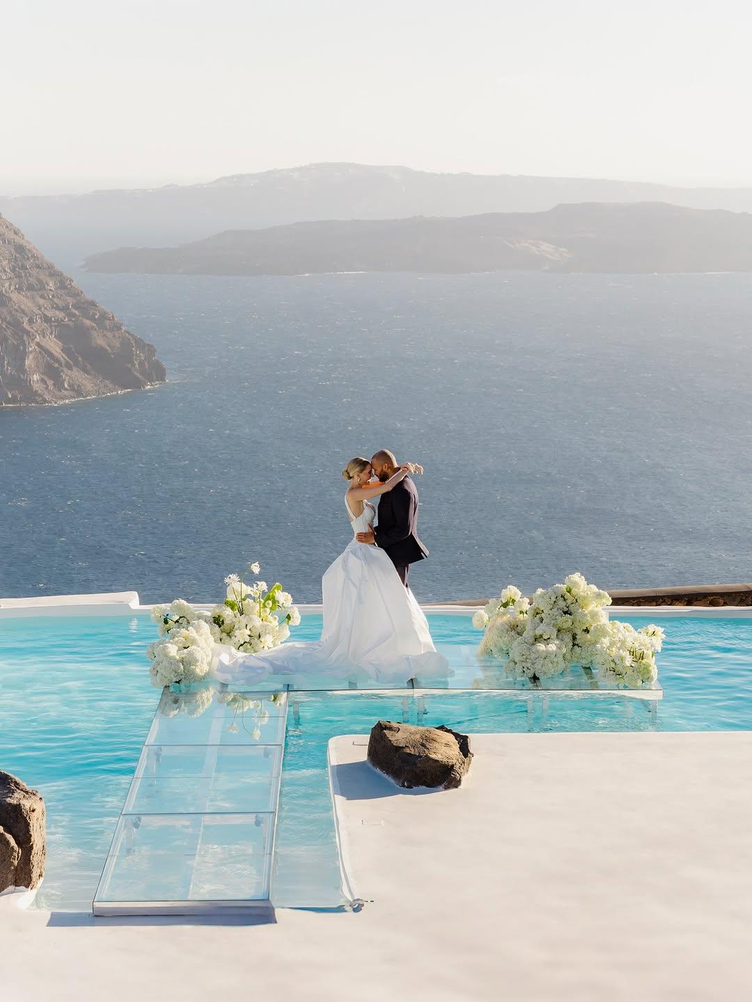 Petranart Santorini portfolio 4