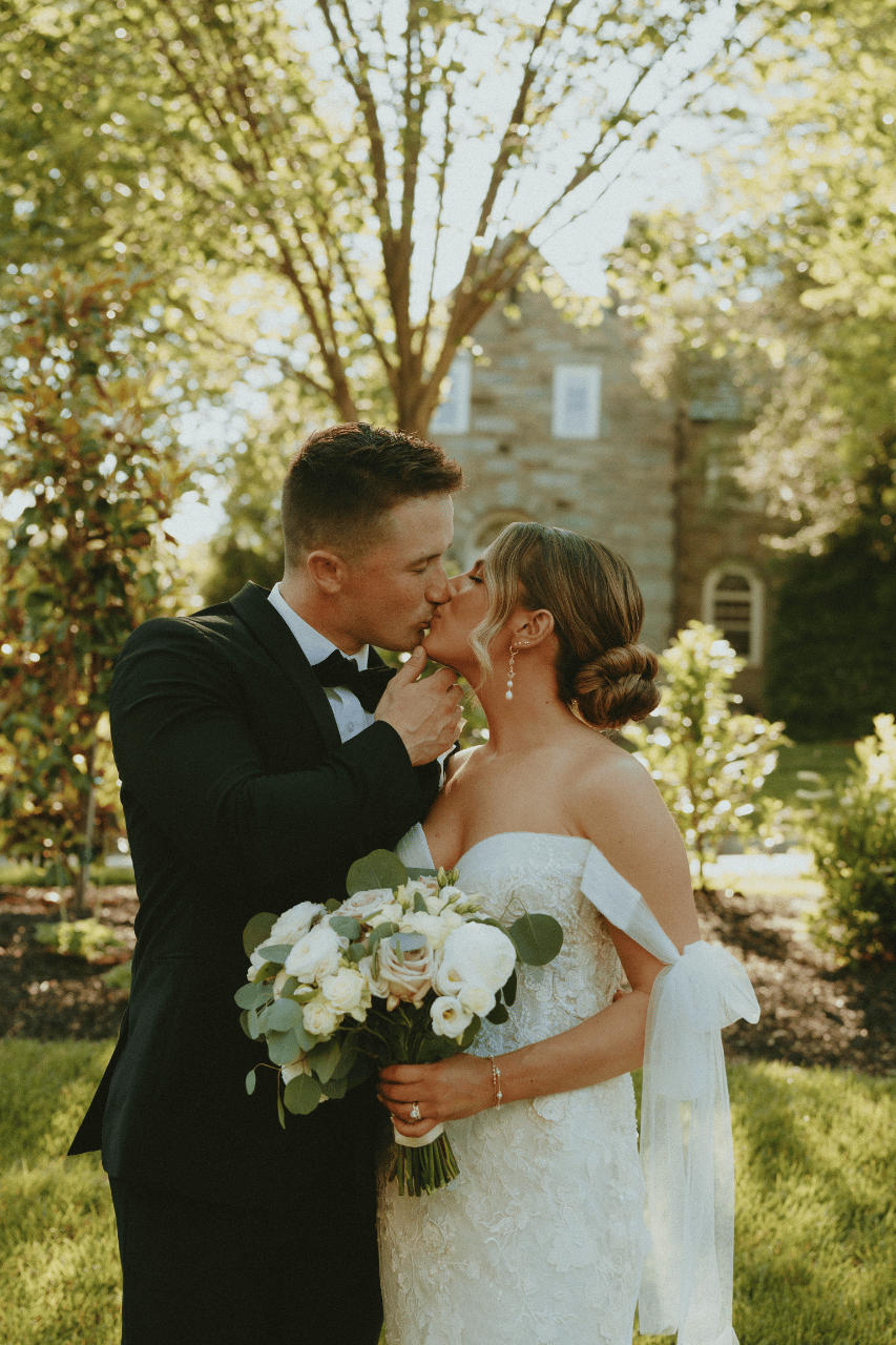 Molly Hughes & Nate Lundy's wedding-image-11