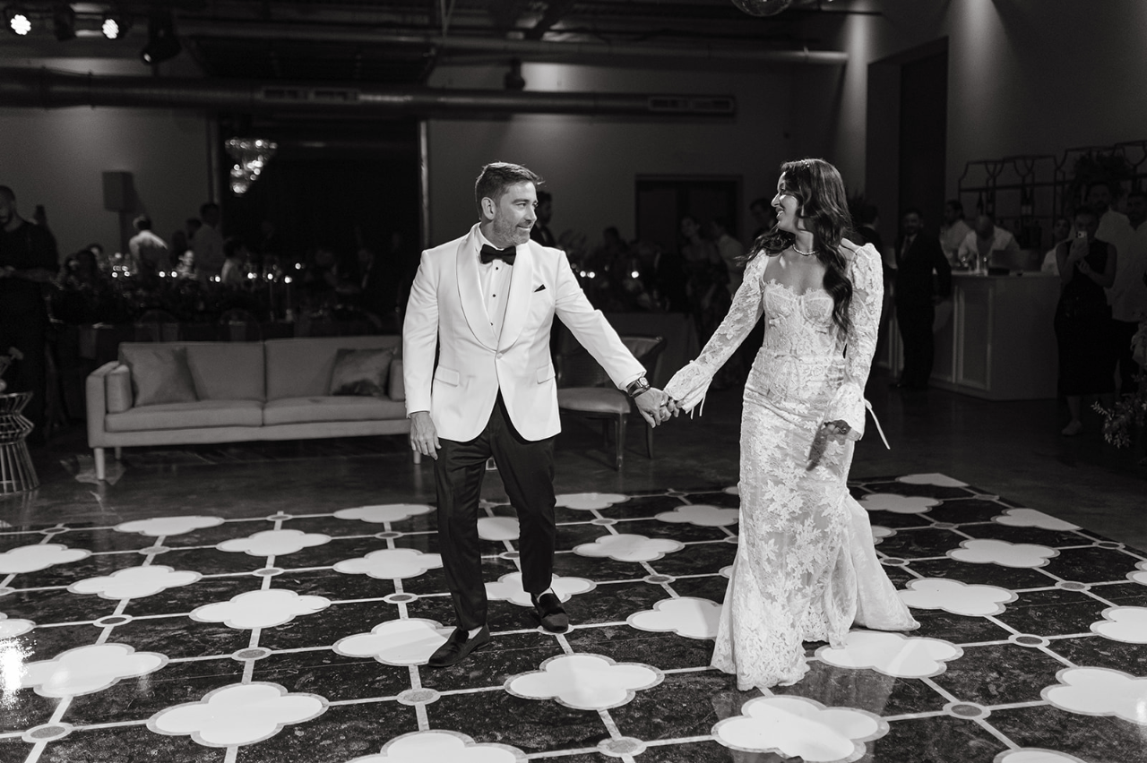 Carolina Herran & Brian Greb's wedding-image-4