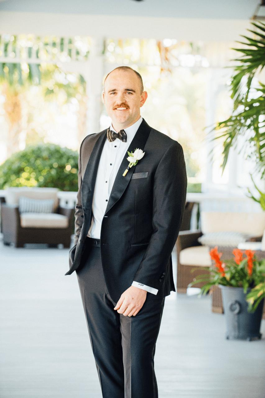 A Whimsical Romance Unfolds at the Belleview Inn photo 4
