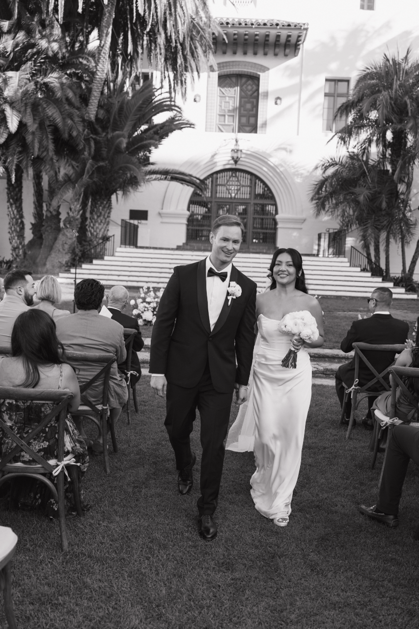 Timeless Vows Beneath the Santa Barbara Courthouse Arches photo 3