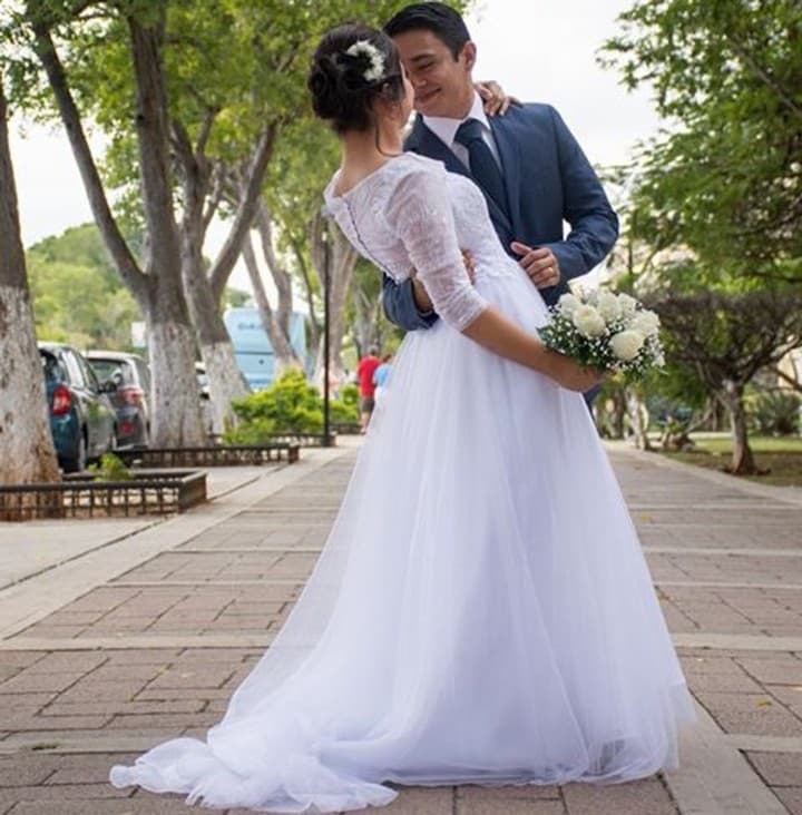 June Bridals portfolio 1