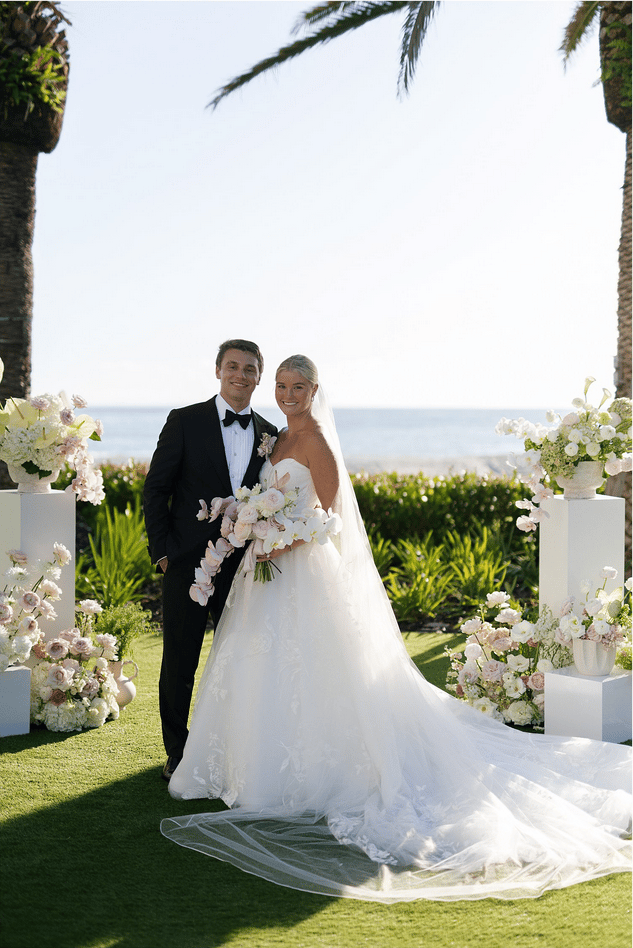 A Romantic Blush and White Wedding on the Florida Coast 3