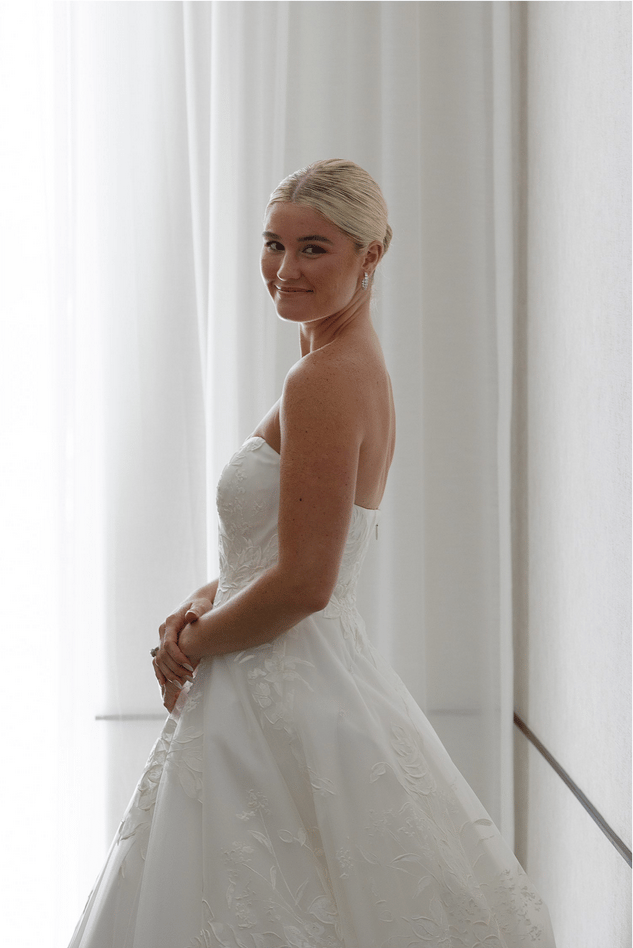 A Romantic Blush and White Wedding on the Florida Coast 4