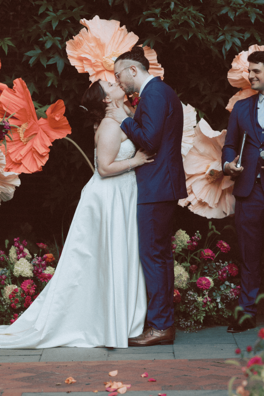 Gloweddings