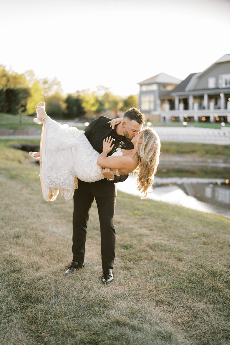 A Romantic Countryside Escape at Bear Brook Valley photo 3