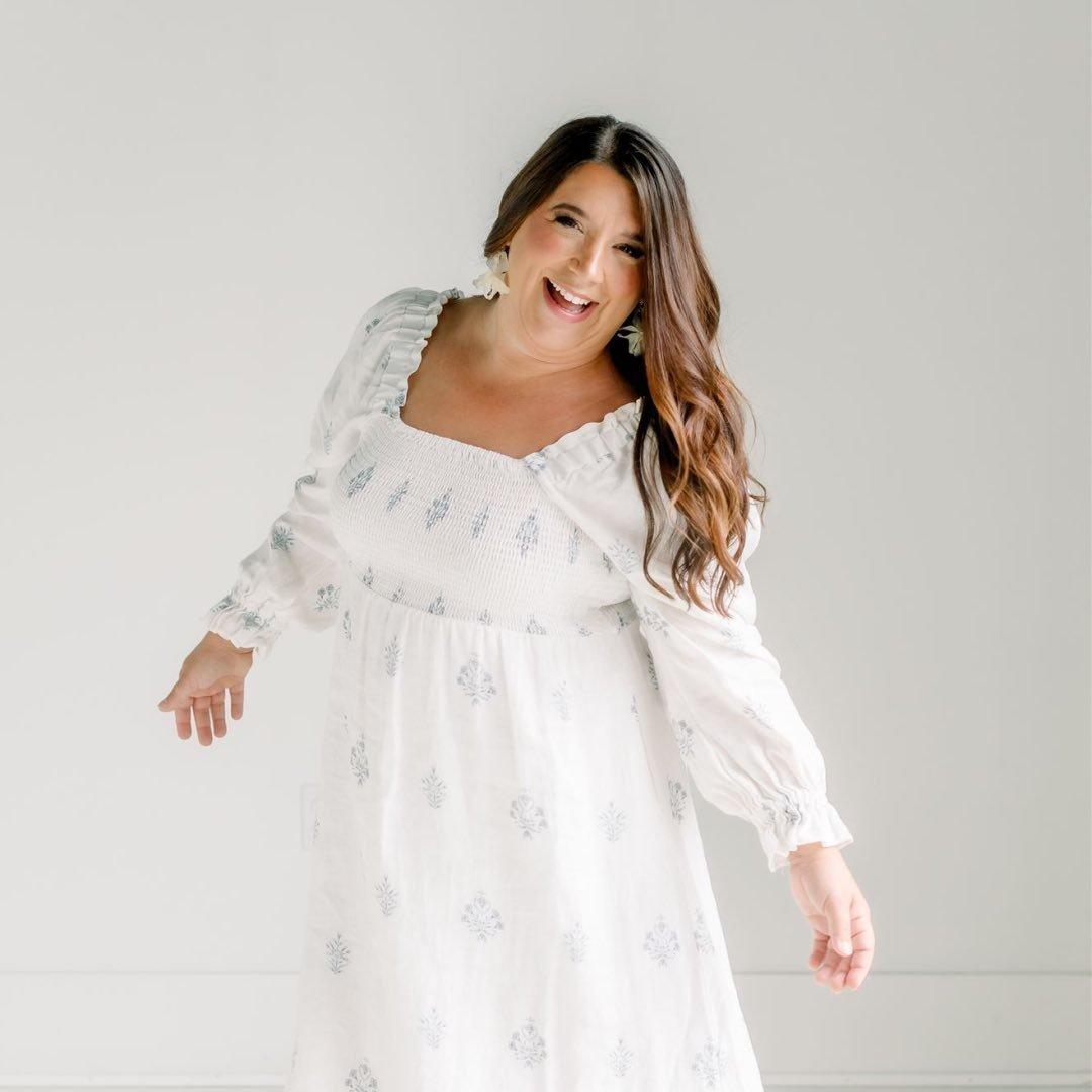Amy J Owen Photo