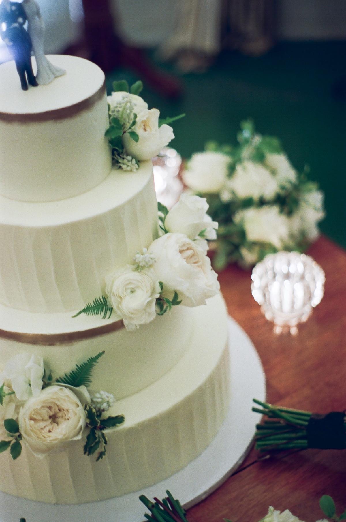 A Romantic Spring Wedding at Latrobe's on Royal 47