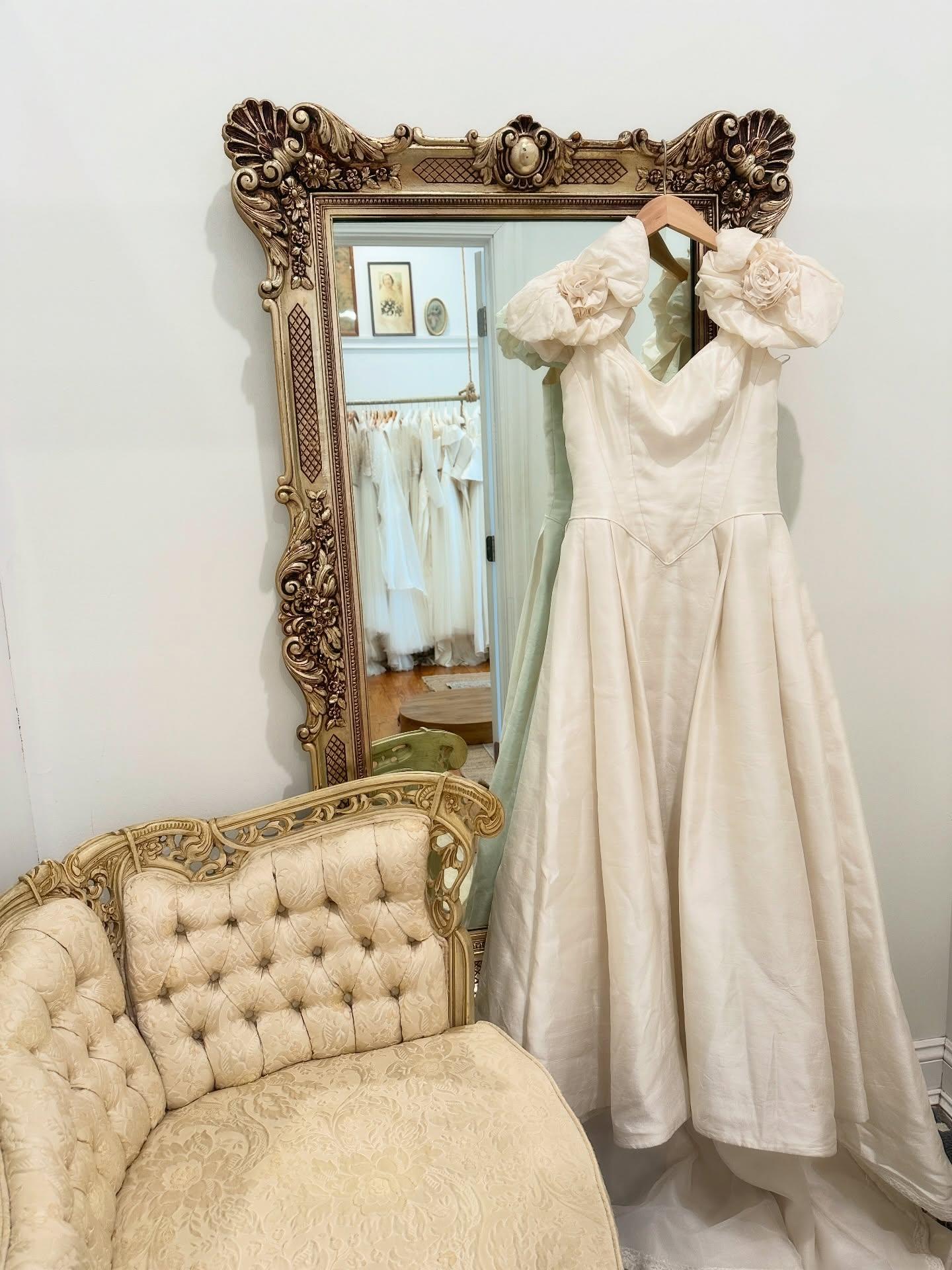 Miranda’s Vintage Bridal portfolio 1