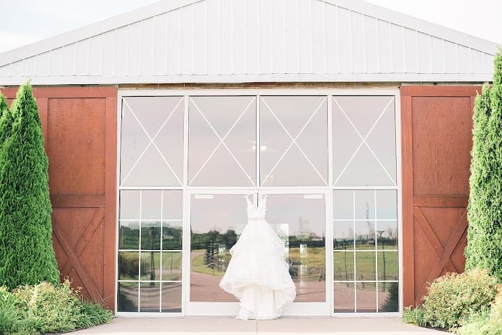 Bluegrass Wedding Barn portfolio 3