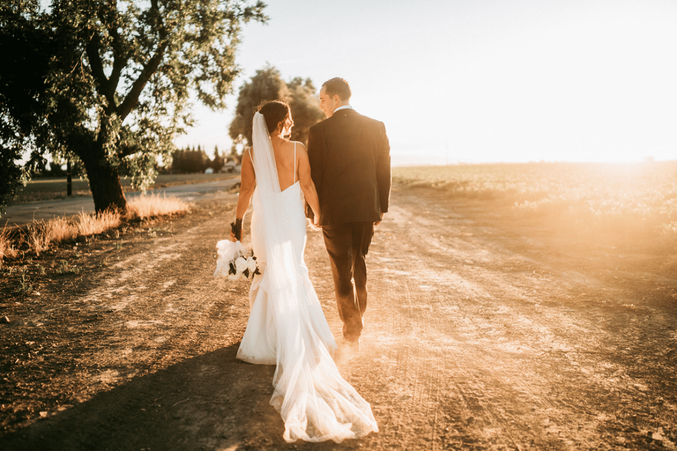 Sunlit Vows Beneath the Skies of Yolanda Ranch
