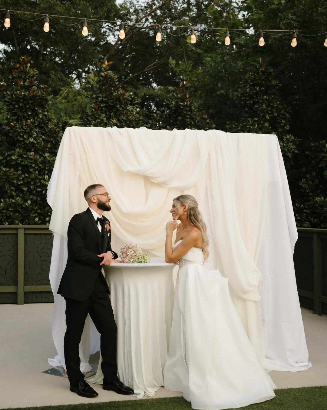 A&BÉ Bridal Shop portfolio 3