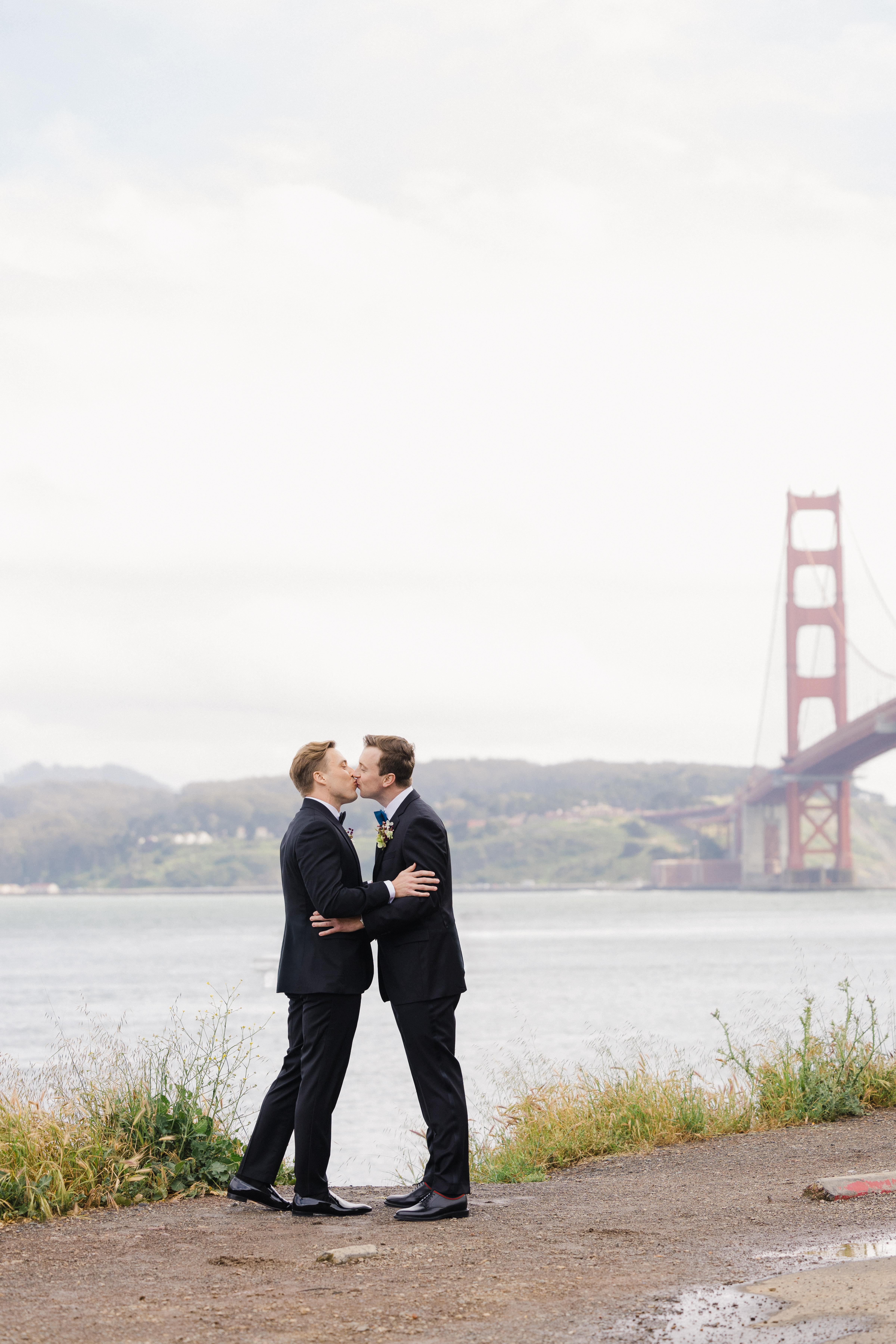 A Modern Spring Wedding at Cavallo Point 10