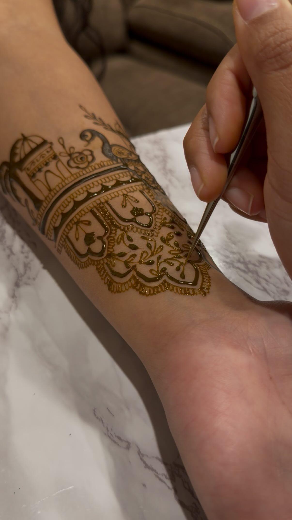 Miracle Mehndi portfolio 1