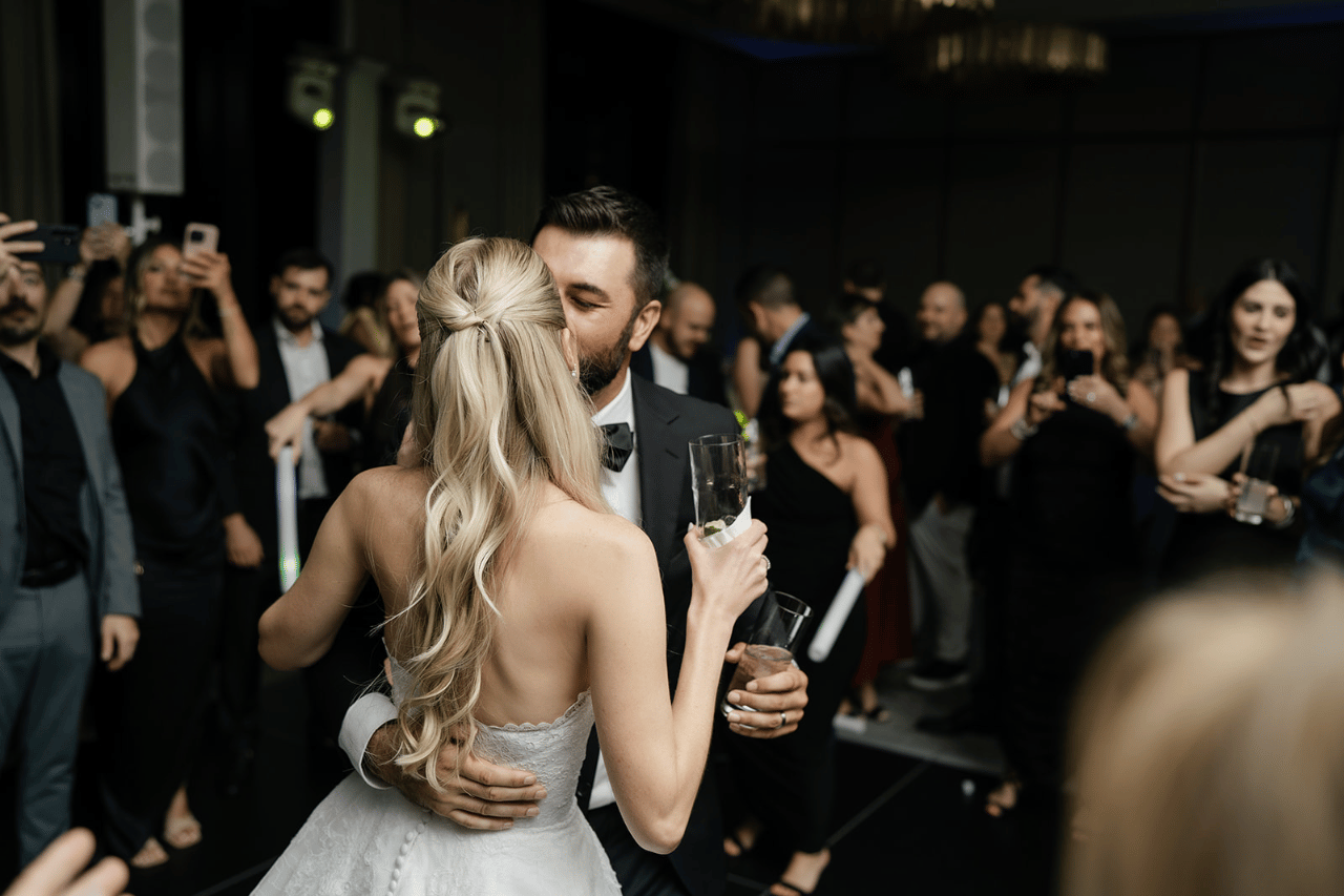 Caroline Williams & Julian Colucci's wedding-image-11