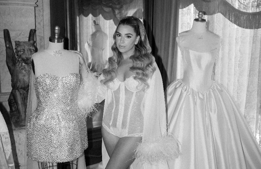 What to Wear Under Your Wedding Dress: Brides Underwear Guide