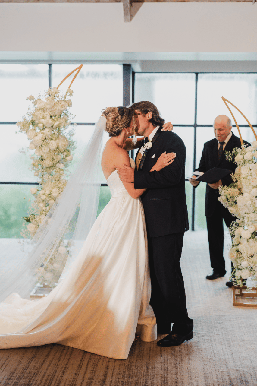 Maryn Jones & Gabriel Jones's wedding-image-24