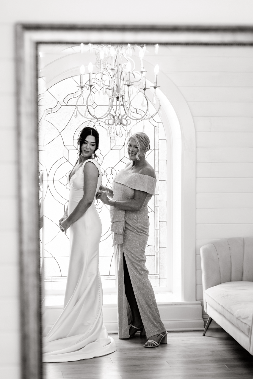 Emma Milstead & Luke Sennett's wedding-image-12