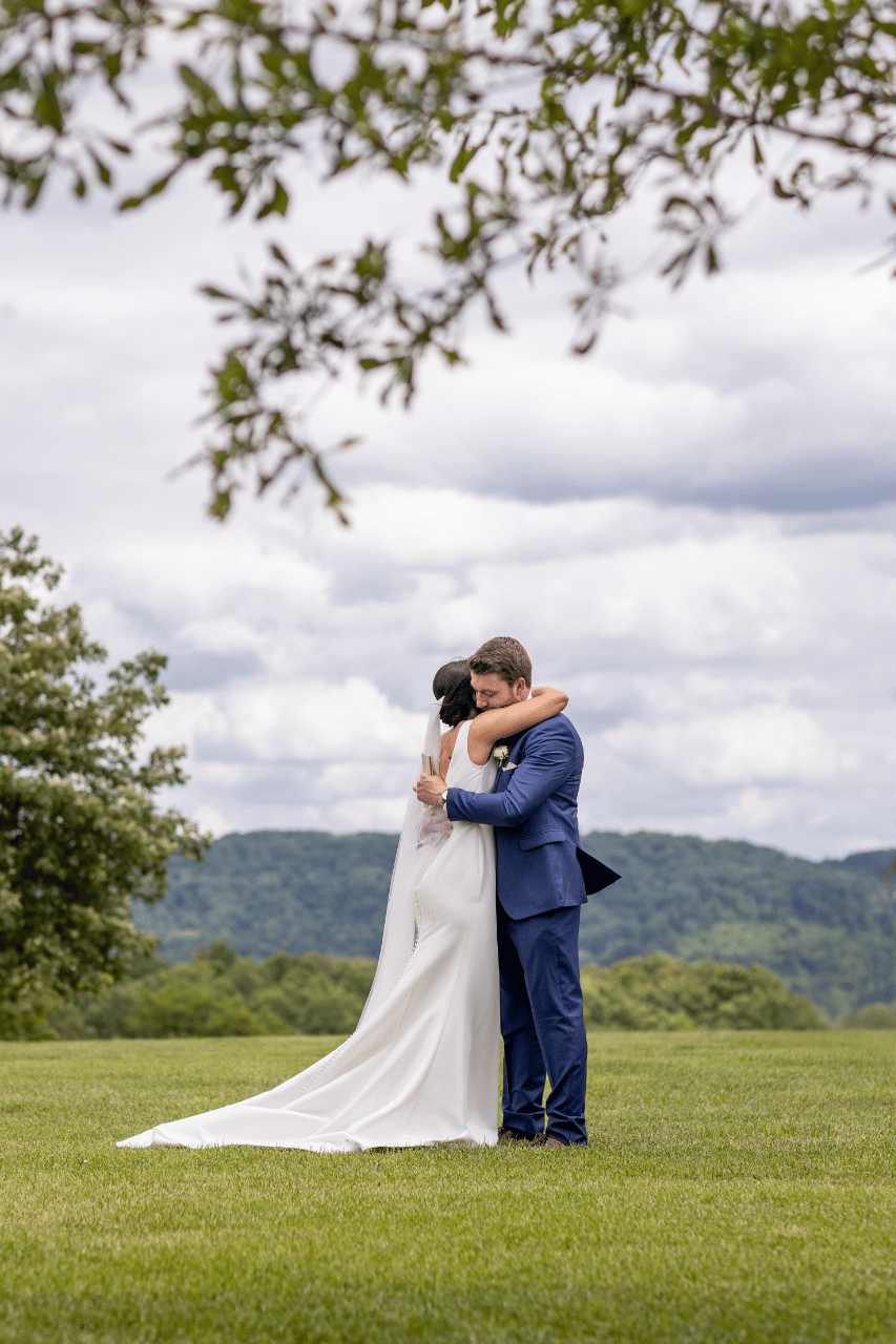 Emma Milstead & Luke Sennett's wedding-image-25